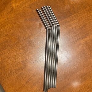 Sleek Metal Drinking Straws Set